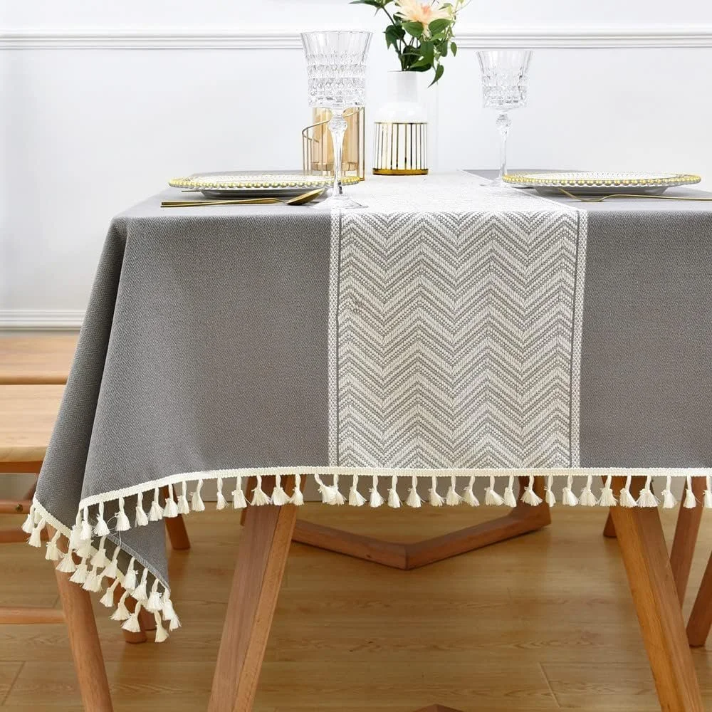 Скатертина мийна Yofori Boho 135 x 135 см квадратна бавовна/поліестер сіра з китицями, фото №1