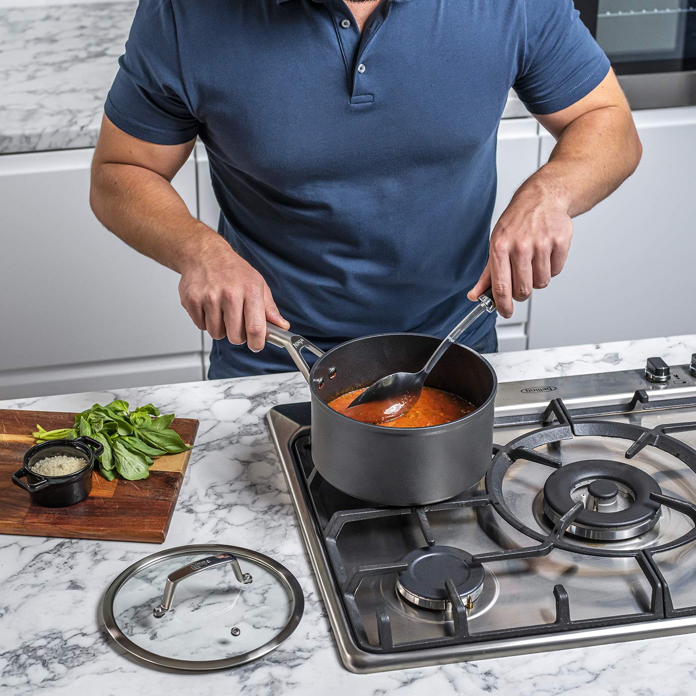 Набір Ninja Foodi ZEROSTICK 3 Каструлі Скляні Кришки Стійке Антипригарне Покриття Затверджений Алюміній Сумісність з Індукцією Сірий C33000EU, фото №5 Набір Ninja Foodi ZEROSTICK 3 Каструлі Скляні Кришки Стійке Антипригарне Покриття Затверджений Алюміній Сумісність з Індукцією Сірий C33000EU, фото №5