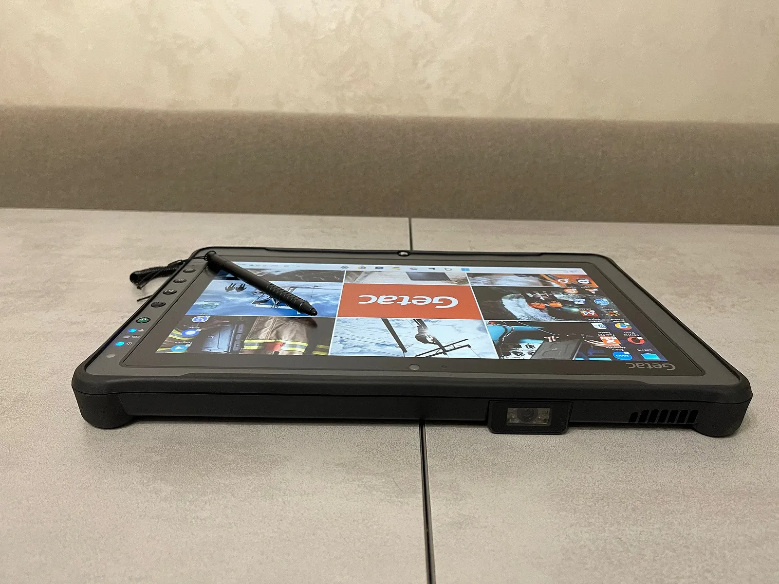 Захищений планшет Getac F110 G3, 11.6", i7-6500U, 8GB, 256GB, 46 годин напрацювання., фото №4 Захищений планшет Getac F110 G3, 11.6", i7-6500U, 8GB, 256GB, 46 годин напрацювання., фото №4