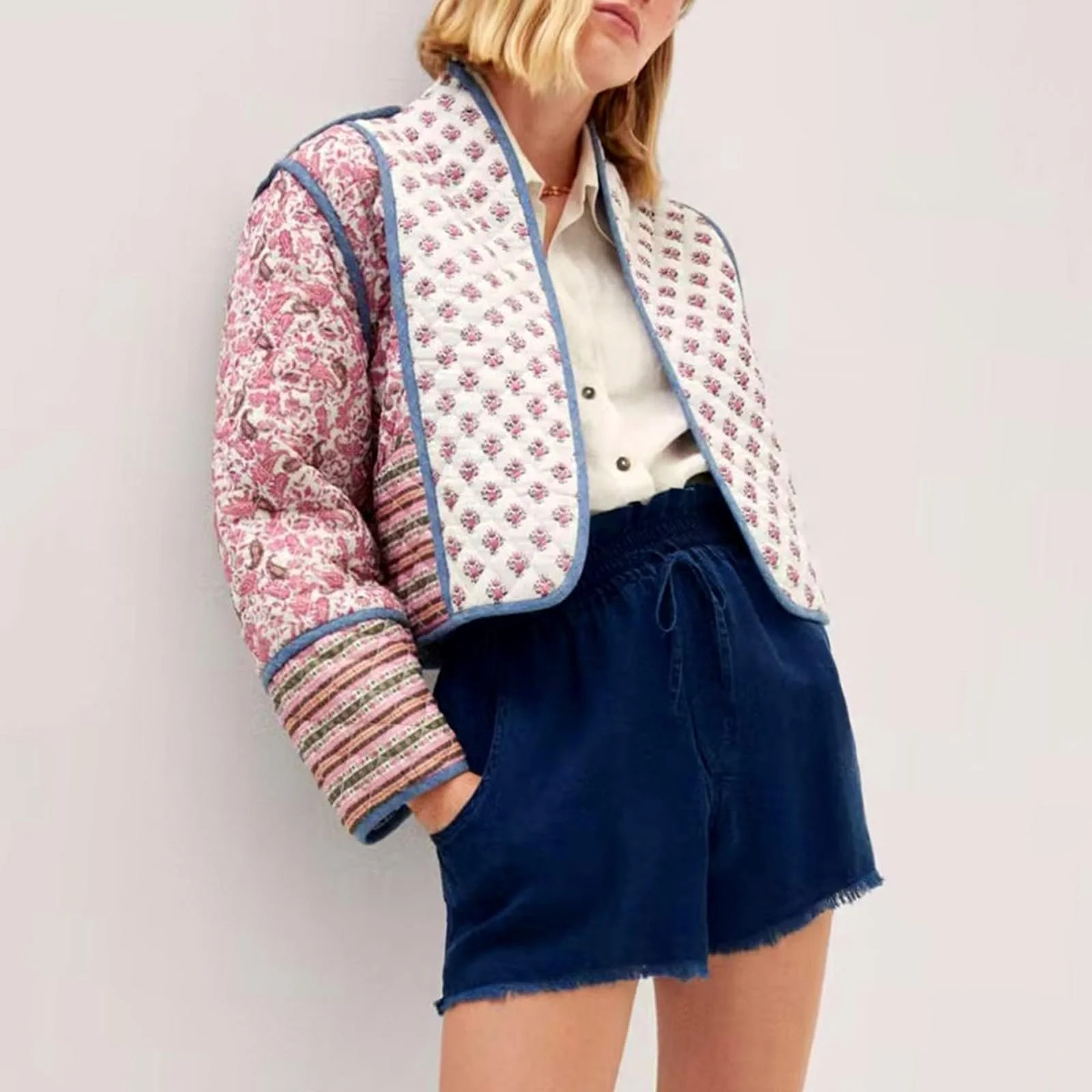 Жіноча куртка з квітковим принтом, укорочена, легка, вінтажна, фото №5 Жіноча куртка з квітковим принтом, укорочена, легка, вінтажна, фото №5