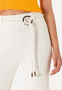 Женские брюки Les Lunes The Lauren Pants Oat Milk - XL цена на synthetic.ua - Фото 1 Женские брюки Les Lunes The Lauren Pants Oat Milk - XL synthetic.ua - Фото 1