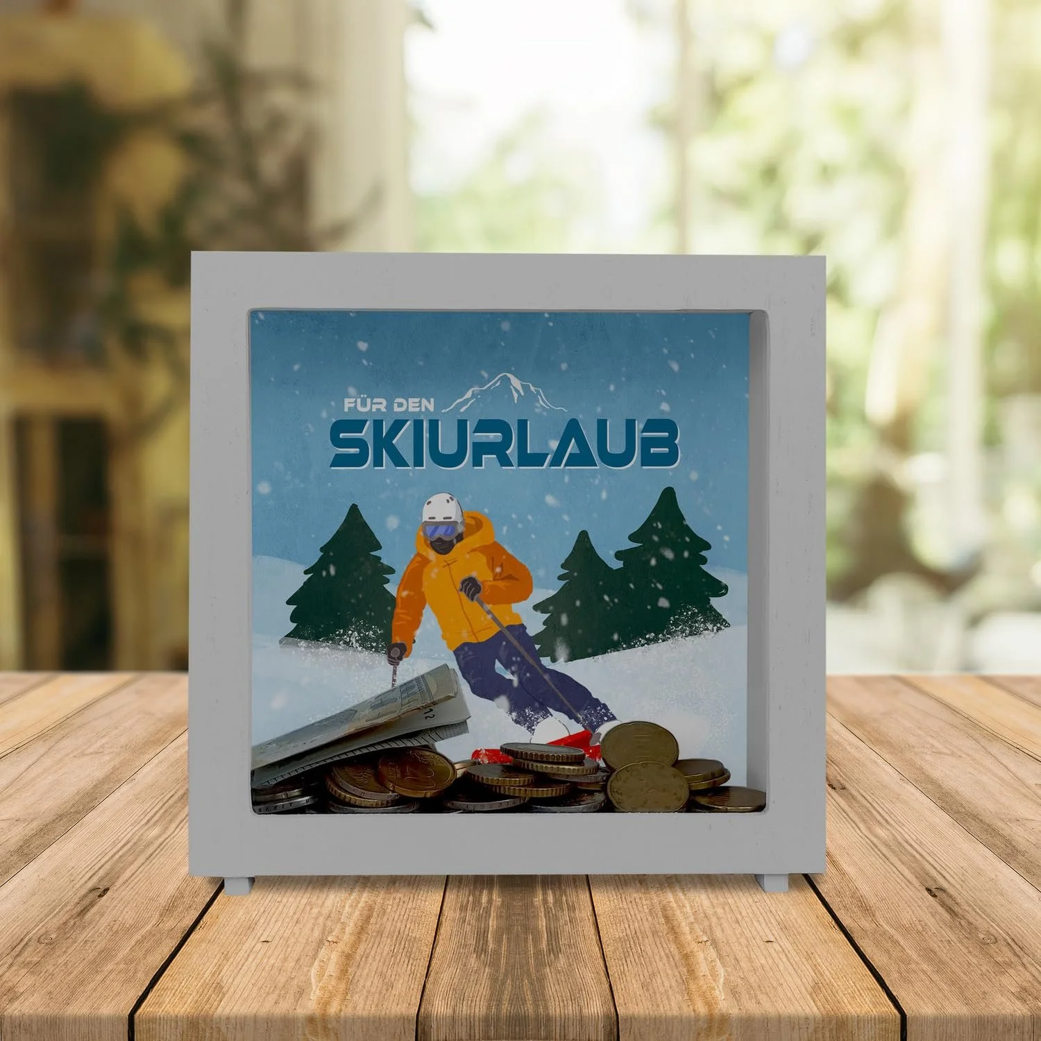 Скарбничка дерев'яна Ski Holiday з мотивом лижника біла рамка, фото №2