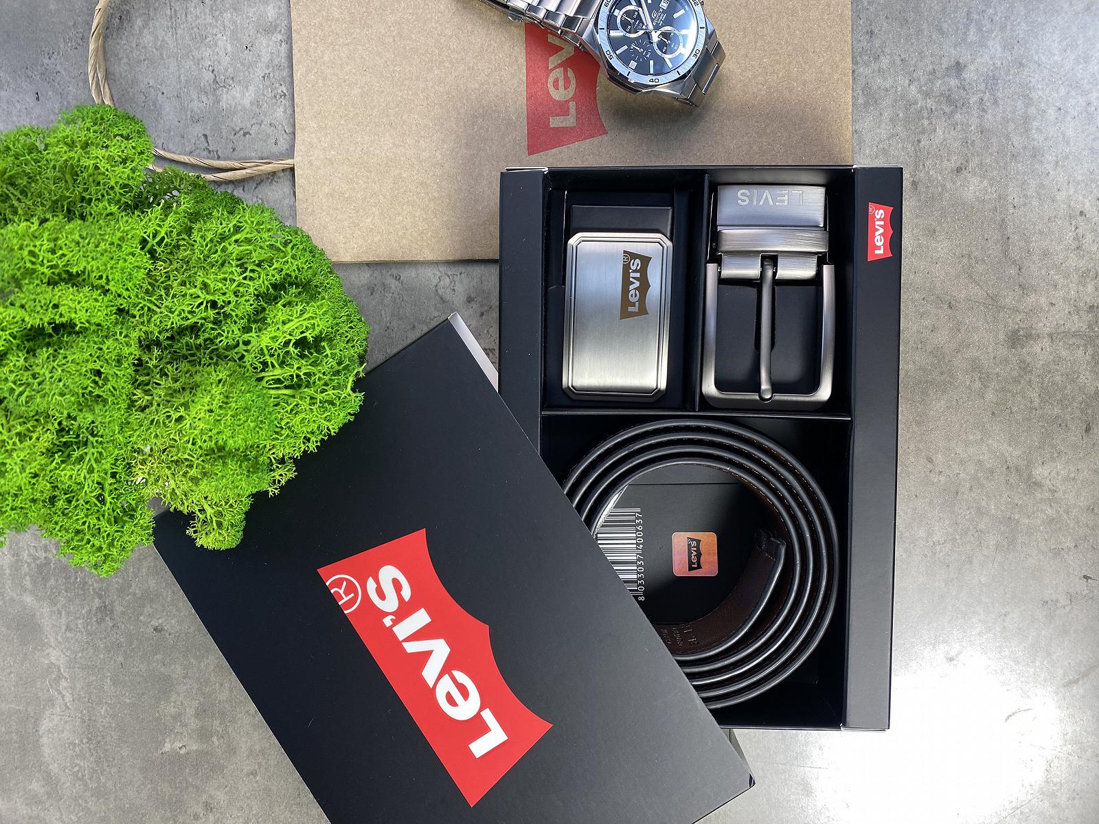 Подарунковий набір зі шкіряним ремнем Levis і двома змінними пряжками Левіс, фото №12 Подарунковий набір зі шкіряним ремнем Levis і двома змінними пряжками Левіс, фото №12