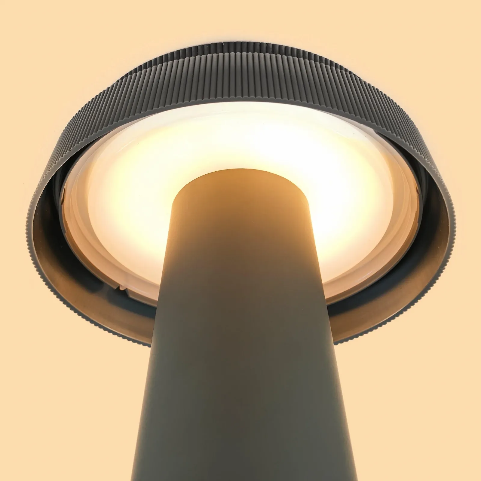 Настільна лампа esotec Sissi 23 Solar Плавне регулювання яскравості Li-Ion USB-C 23 см, фото №6