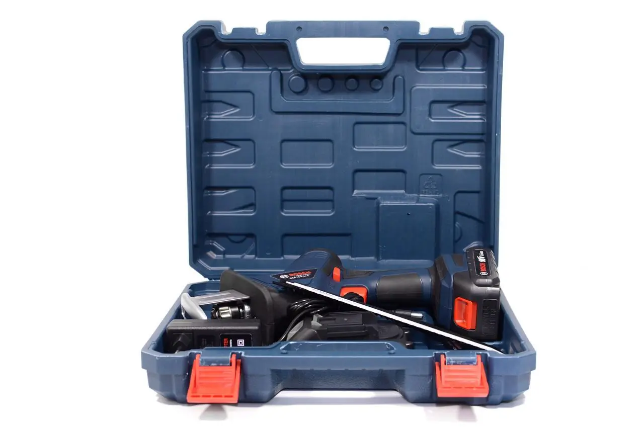 Аккумуляторная сабельная пила Bosch GSA 18 V-LI Электроножовка Бош для сада на аккумуляторе, фото №9 Аккумуляторная сабельная пила Bosch GSA 18 V-LI Электроножовка Бош для сада на аккумуляторе, фото №9