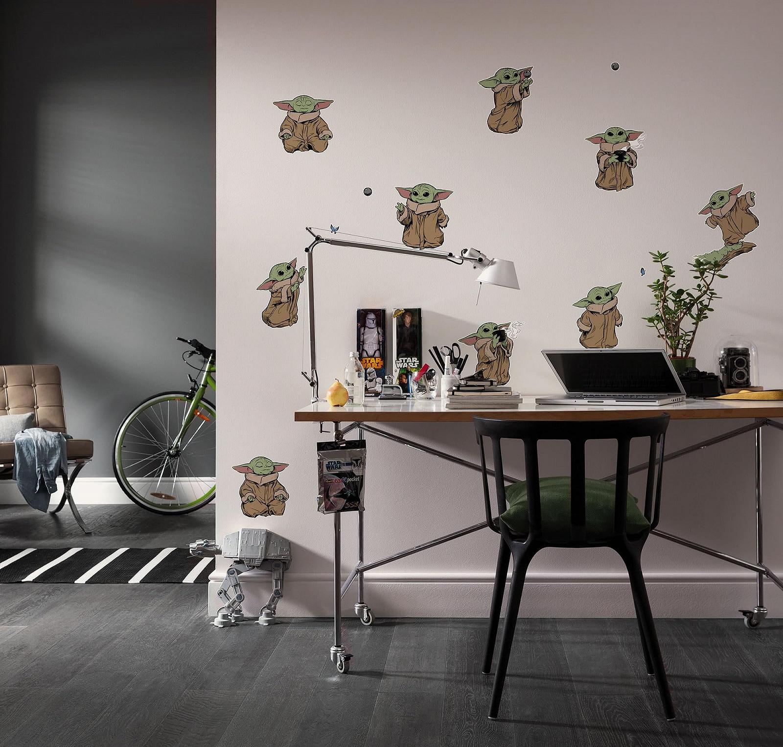 Наклейка на стену Komar Star Wars The Mandalorian Grogu The Cutest 50 x 70 см Brown Green, фото №1