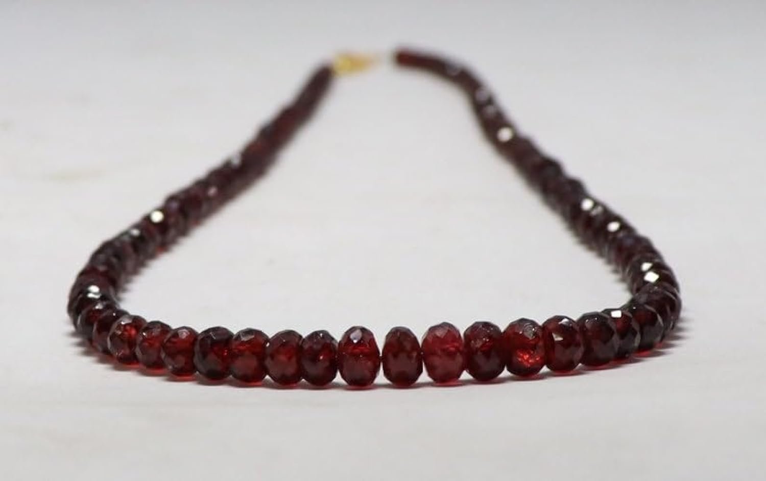 Бусина Гранат Мозамбикский Родель Ограненный 5.5-7 мм, нить 46 см, для изготовления ювелирных украшений, фото №1