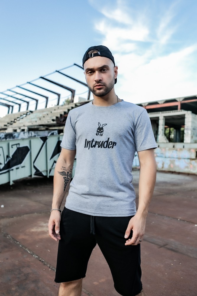 Футболка Intruder Bunny серая, фото №4