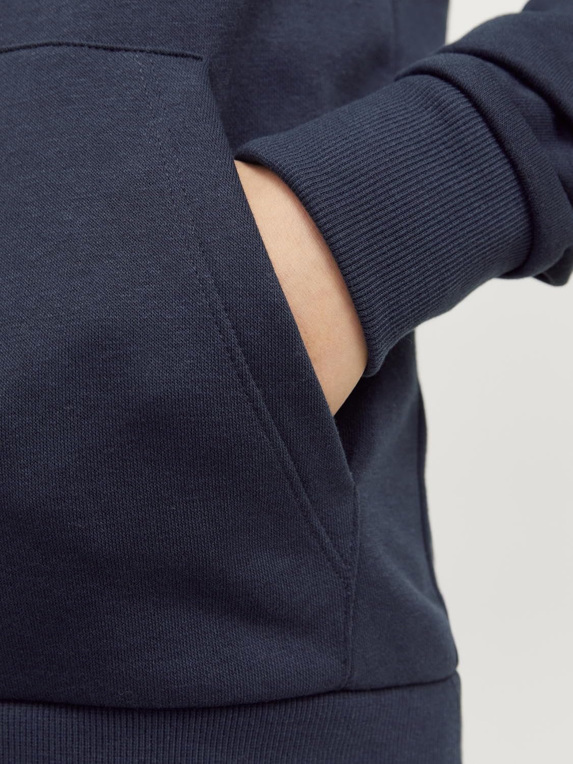 Толстовка Jack & Jones JJKAM Varsity Branding Sweat Hood JNR для хлопчиків, фото №6 Толстовка Jack & Jones JJKAM Varsity Branding Sweat Hood JNR для хлопчиків, фото №6