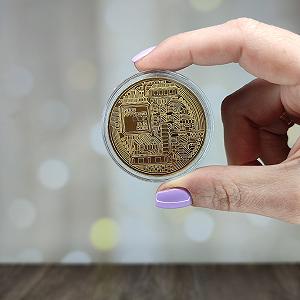 Сувенирная монета Bitcoin Биткоин