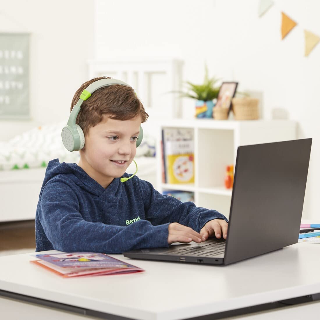 Наушники Hama Children's Bluetooth Ограничение громкости 85 дБ Два микрофона Гибкое оголовье Накладные Мягкая набивка, фото №3