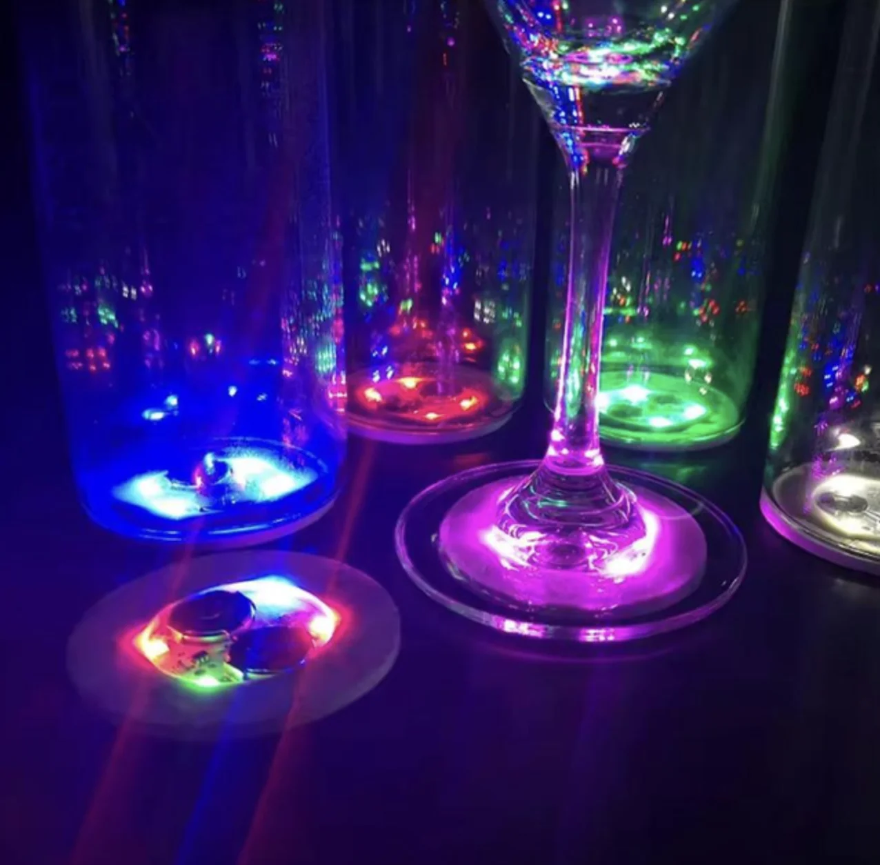 Підсклянка підставка під склянку кухоль келих пляшку Coasters самоклеючий діодна для бару та вечірок 2 шт світло blue, фото №5 Підсклянка підставка під склянку кухоль келих пляшку Coasters самоклеючий діодна для бару та вечірок 2 шт світло blue, фото №5