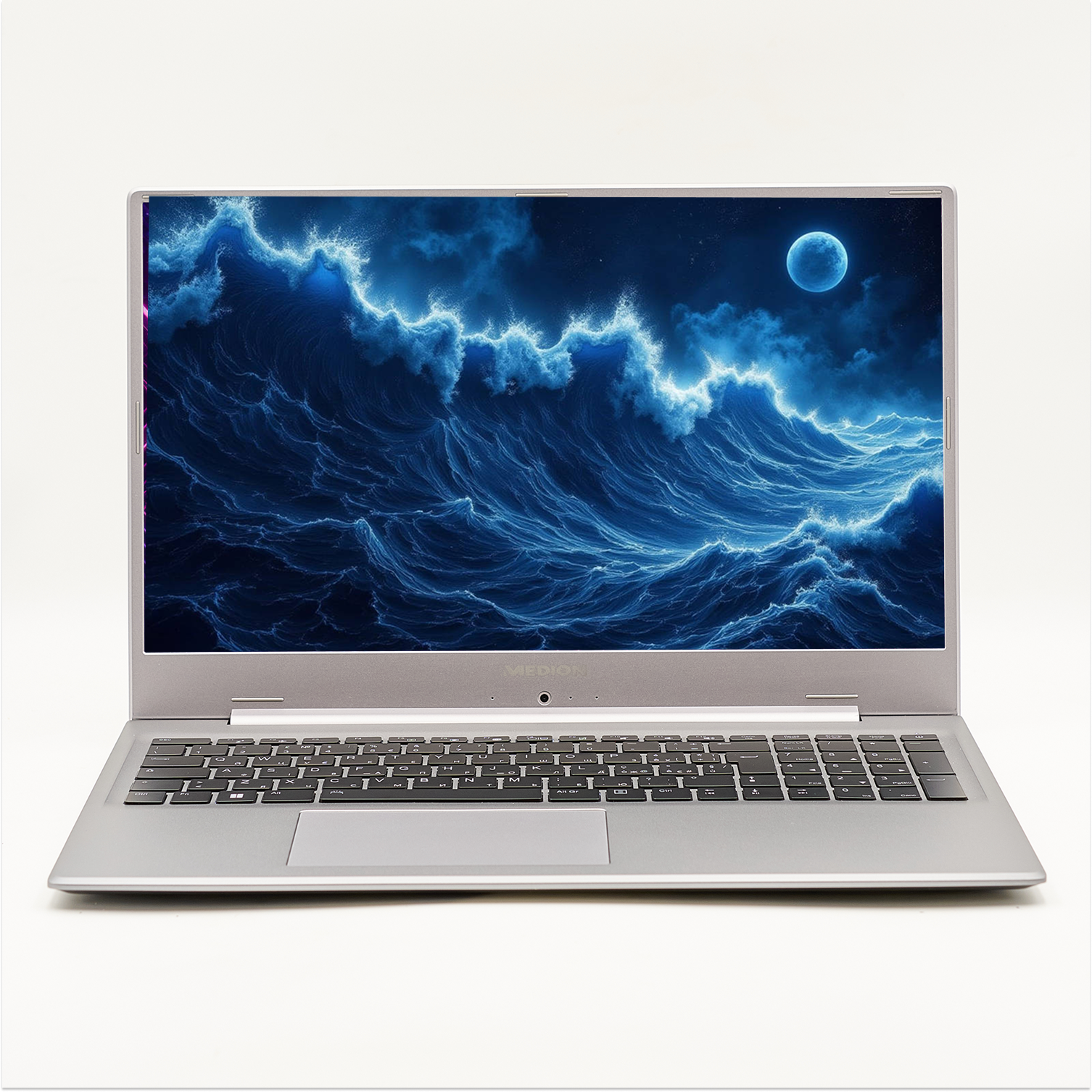 Ноутбук 17,3" Medion (Lenovo Group) Akoya P17607 Intel Core i7-10510U RAM 16 ГБ SSD 512 ГБ + HDD 1.5 ТБ Nvidia GeForce Win10 (4579), фото №1