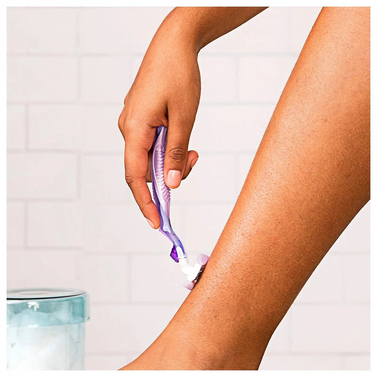 Сменные кассеты для бритья Gillette Venus Breeze для женщин 8 шт, фото №4 Сменные кассеты для бритья Gillette Venus Breeze для женщин 8 шт, фото №4