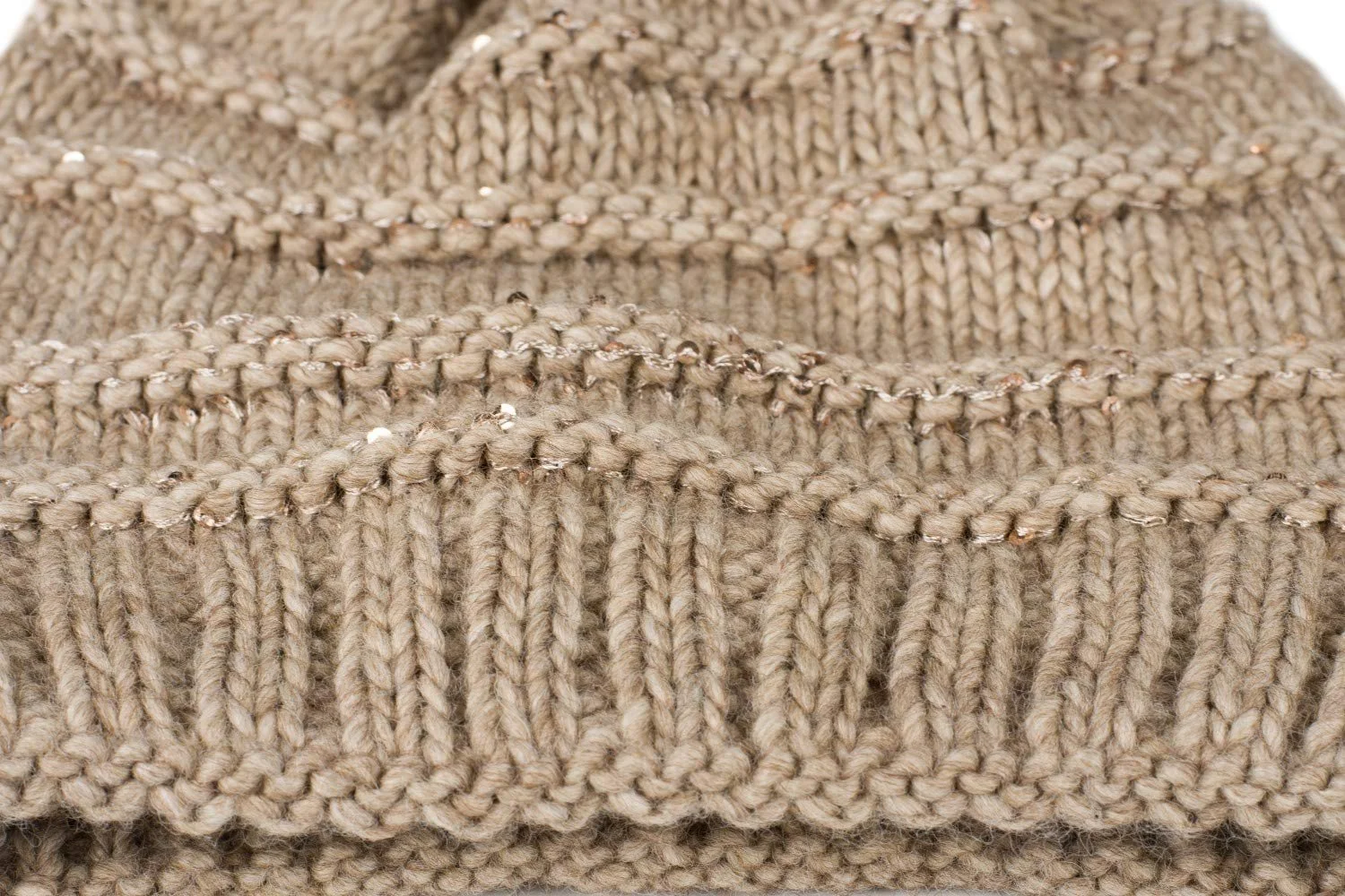 В'язана зимова шапка з блискітками styleBREAKER, з отвором для хвостика та теплою флісовою підкладкою, фото №4 В'язана зимова шапка з блискітками styleBREAKER, з отвором для хвостика та теплою флісовою підкладкою, фото №4