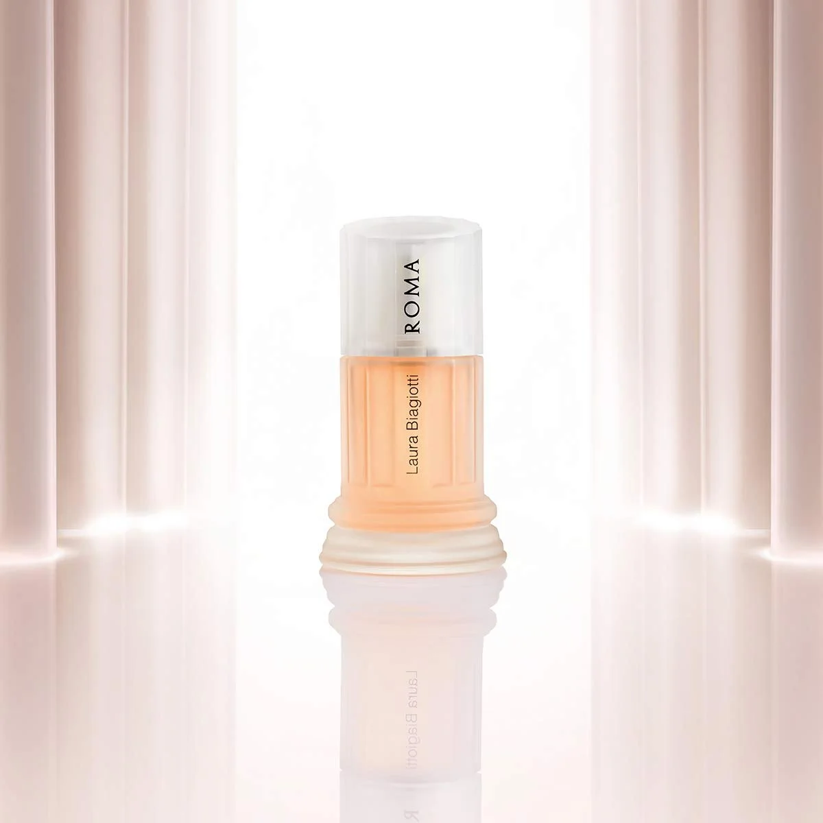 Туалетная вода Laura Biagiotti Roma 100 мл, фото №4 Туалетная вода Laura Biagiotti Roma 100 мл, фото №4