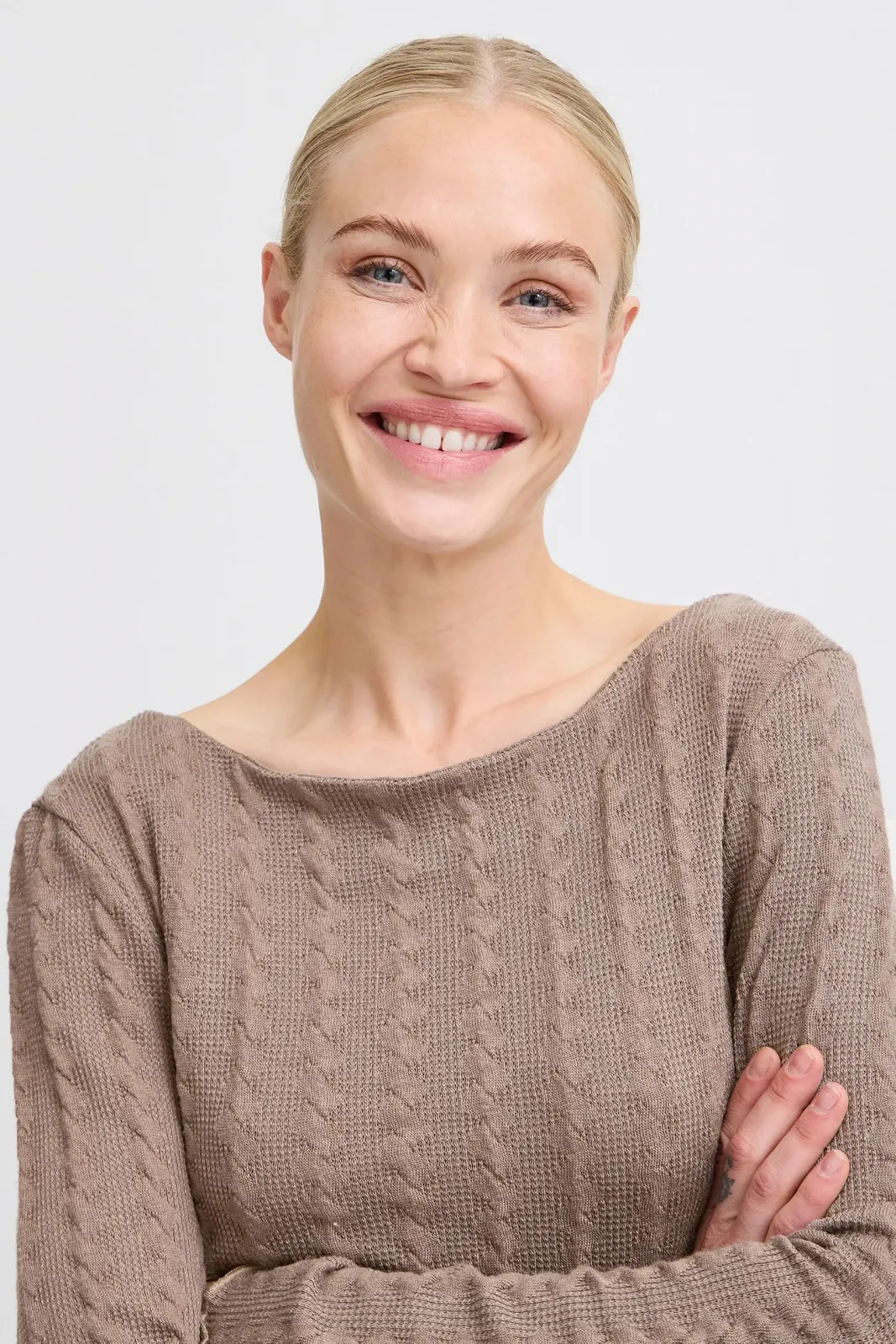 Пуловер b.young BYTheana Женский с длинными рукавами с вырезом лодочкой, приталенный, фото №5 Пуловер b.young BYTheana Женский с длинными рукавами с вырезом лодочкой, приталенный, фото №5