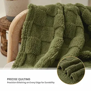 Плед Good Nite Пушистый, Можно Использовать как Покрывало, Плед для Дивана, Для Использования в Помещении и на Открытом Воздухе, Зимний, Осенний Плед, Теплый и Уютный Клетчатый Узор (150 x 200 см, Оливково-Зеленый) synthetic.ua - Фото 1