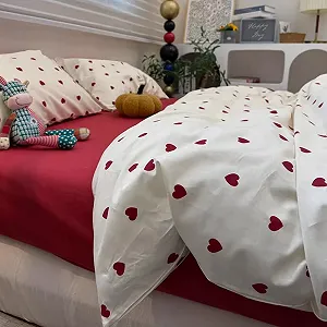 Постельное белье AShanlan 135 x 200 см, красно-белое, сердца, микрофибра, набор: покрывало на одеяло и наволочка 80 x 80 см, на молнии synthetic.ua - Фото 1