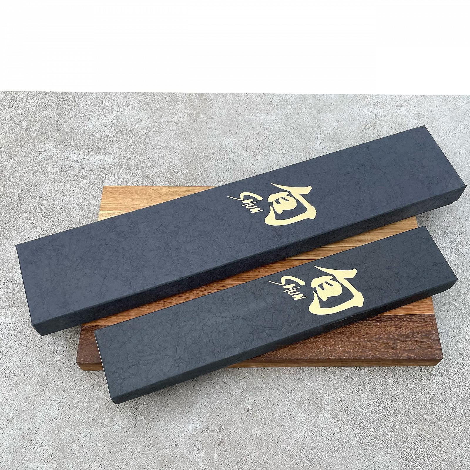 Набір ножів Kai Shun Classic DMS-230: Універсальний ніж DM-0701, 15 см + Santoku DM-0702, 18 см + Дерев'яна дошка 30 x 18 см, фото №4
