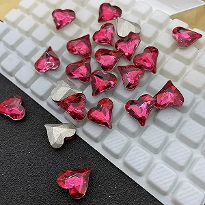 Стрази великі кручені серця 12 x 13 мм (червоний) - Фото 1