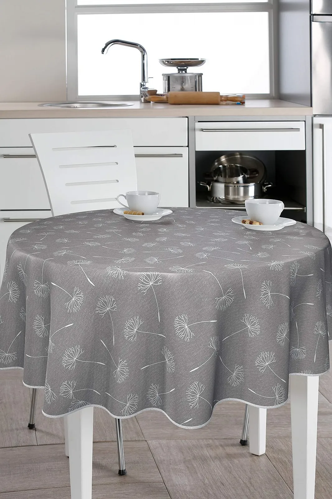 Скатертина Oilcloth Dandelion Прямокутна 110 x 140 см Клейончаста з кантом Сіра з кульбабами, фото №1