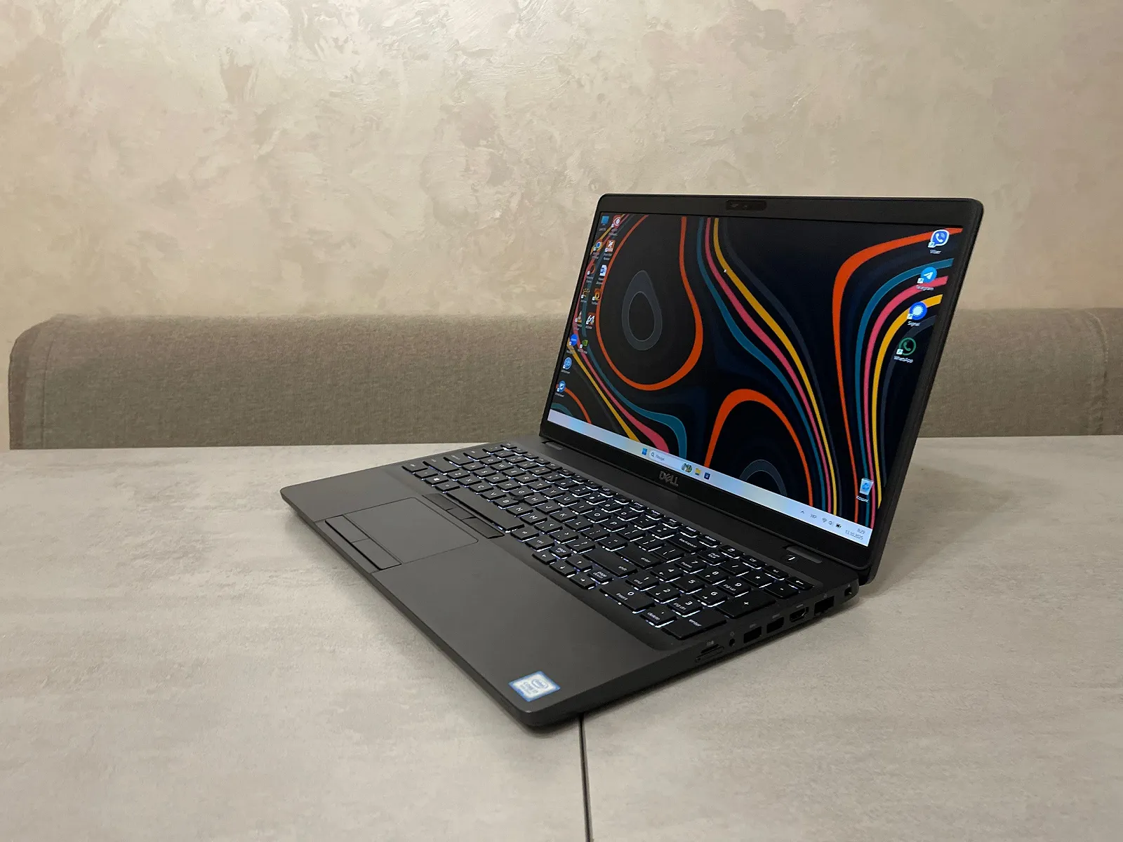 Ноутбук Dell Latitude 5501, 15,6" FHD IPS, i7-9850H, 16GB, 512GB SSD, GeForce 2GB, фото №1