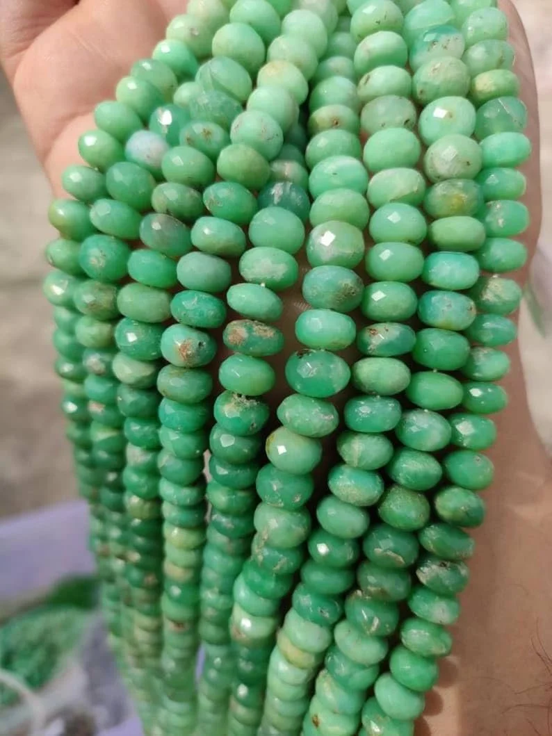Круглые бусины Хризопраз граненые 8-9 мм, нить длиной 25 см, камень для ожерелья и браслета, фото №1