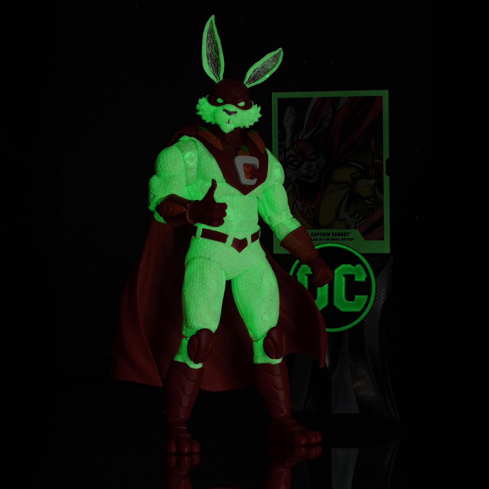 Экшн-фигурка DC Multiverse Капитан Морковь (Justice League Incarnate) Glow In The Dark Edition (Gold Label) 18 см, фото №2