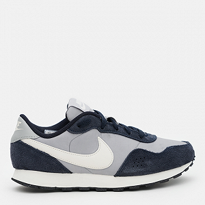Кросівки NIKE MD VALIANT (GS) 40 - Фото 1