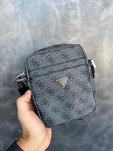 Мужская сумка через плечо Guess качественная барсетка для мужчины Гесс брендовая сумка-планшетка из канвы synthetic.ua - Фото 1