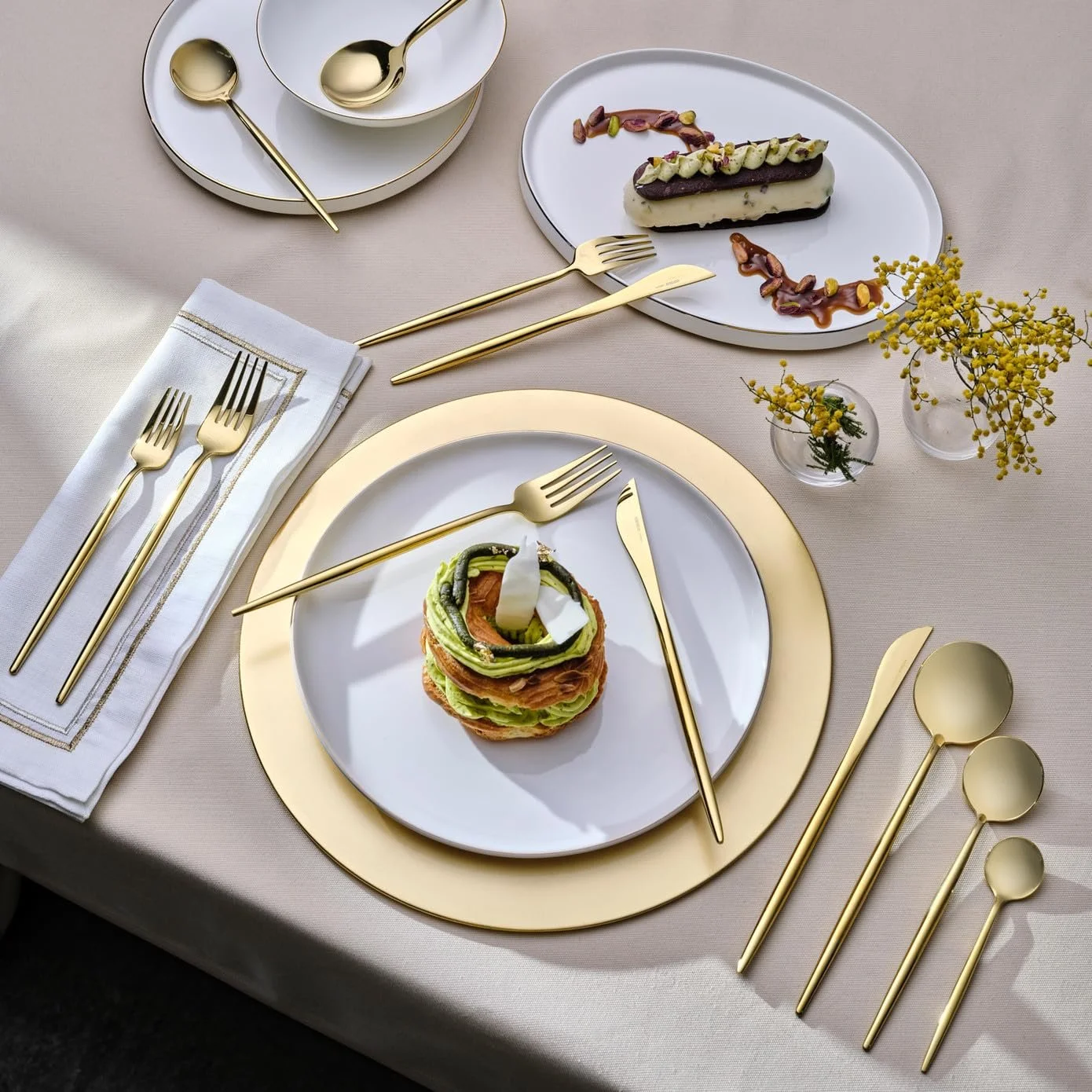 Набор столовых приборов Karaca Jupiter Premium Boxed Shiny Gold на 12 персон, 84 предмета, фото №2 Набор столовых приборов Karaca Jupiter Premium Boxed Shiny Gold на 12 персон, 84 предмета, фото №2