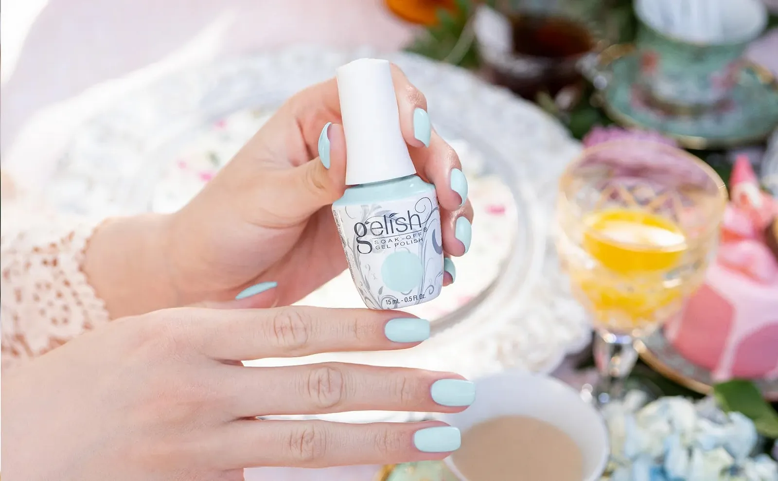 Гель-лак GELISH Голубой My One Blue Love Baby Blue, фото №8 Гель-лак GELISH Голубой My One Blue Love Baby Blue, фото №8