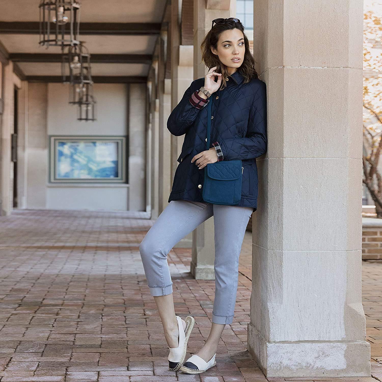 Сумка на плече Travelon Signature Quilted Slim Pouch для подорожей, фото №10