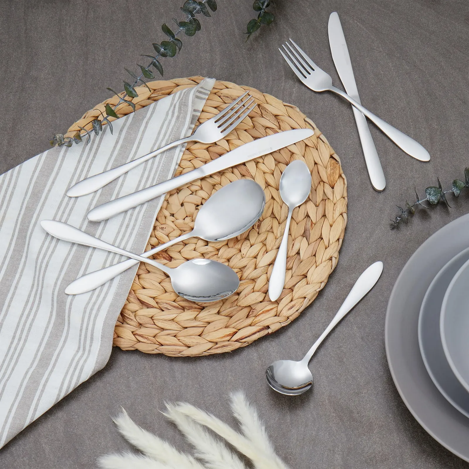 Набір столових приборів Russell Hobbs Lisbon RH02851EU7 44 предмети, фото №8 Набір столових приборів Russell Hobbs Lisbon RH02851EU7 44 предмети, фото №8