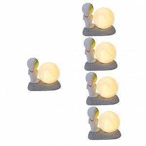 Купити Світильник UKCOCO Astronaut LED Moon для дитячої кімнати пластиковий - Фото 1 Світильник UKCOCO Astronaut LED Moon для дитячої кімнати пластиковий - Фото 1