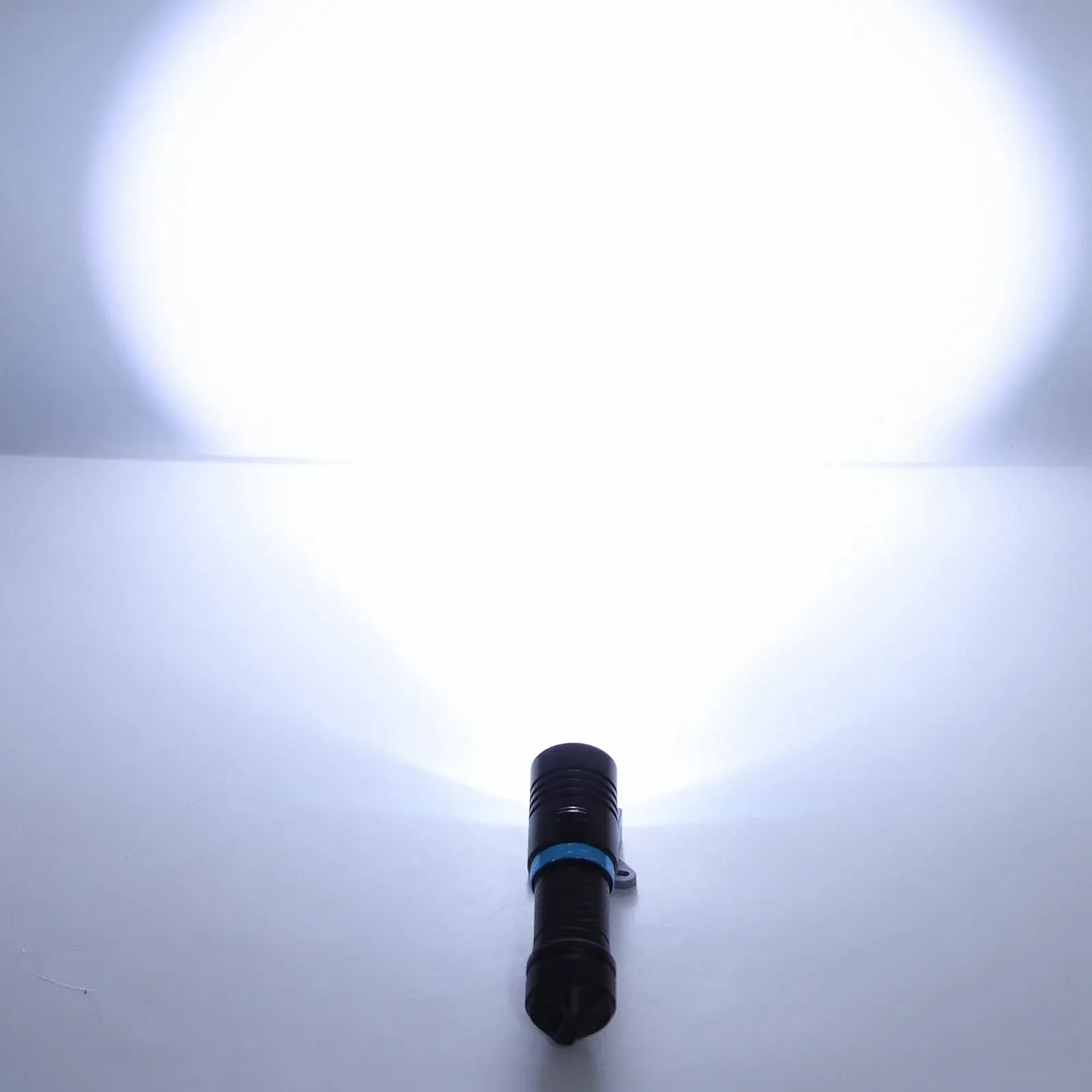 Фонарь Marhynchus L2 LED 5000 Лм, водонепроницаемый, для дайвинга, яркий, с регулировкой яркости, для подводной фотографии, охоты и кемпинга, фото №4 Фонарь Marhynchus L2 LED 5000 Лм, водонепроницаемый, для дайвинга, яркий, с регулировкой яркости, для подводной фотографии, охоты и кемпинга, фото №4