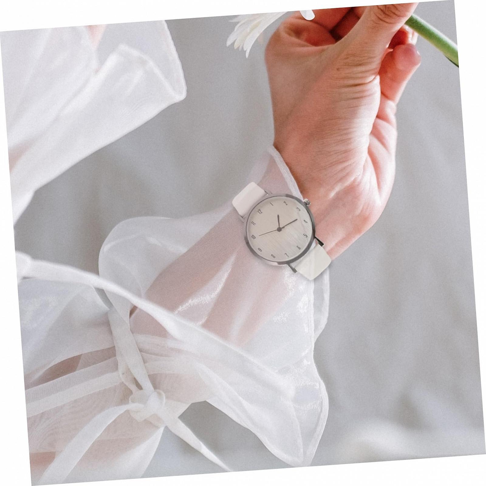 Жіночий наручний годинник OATIPHO, тонкий шкіряний ремінець, дерев'яна текстура, фото №6