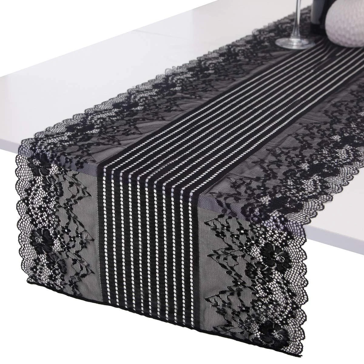 Ранер для столу mookaitedecor Rectangular Lace Embroidery 87 x 39 cm Black, фото №2 Ранер для столу mookaitedecor Rectangular Lace Embroidery 87 x 39 cm Black, фото №2