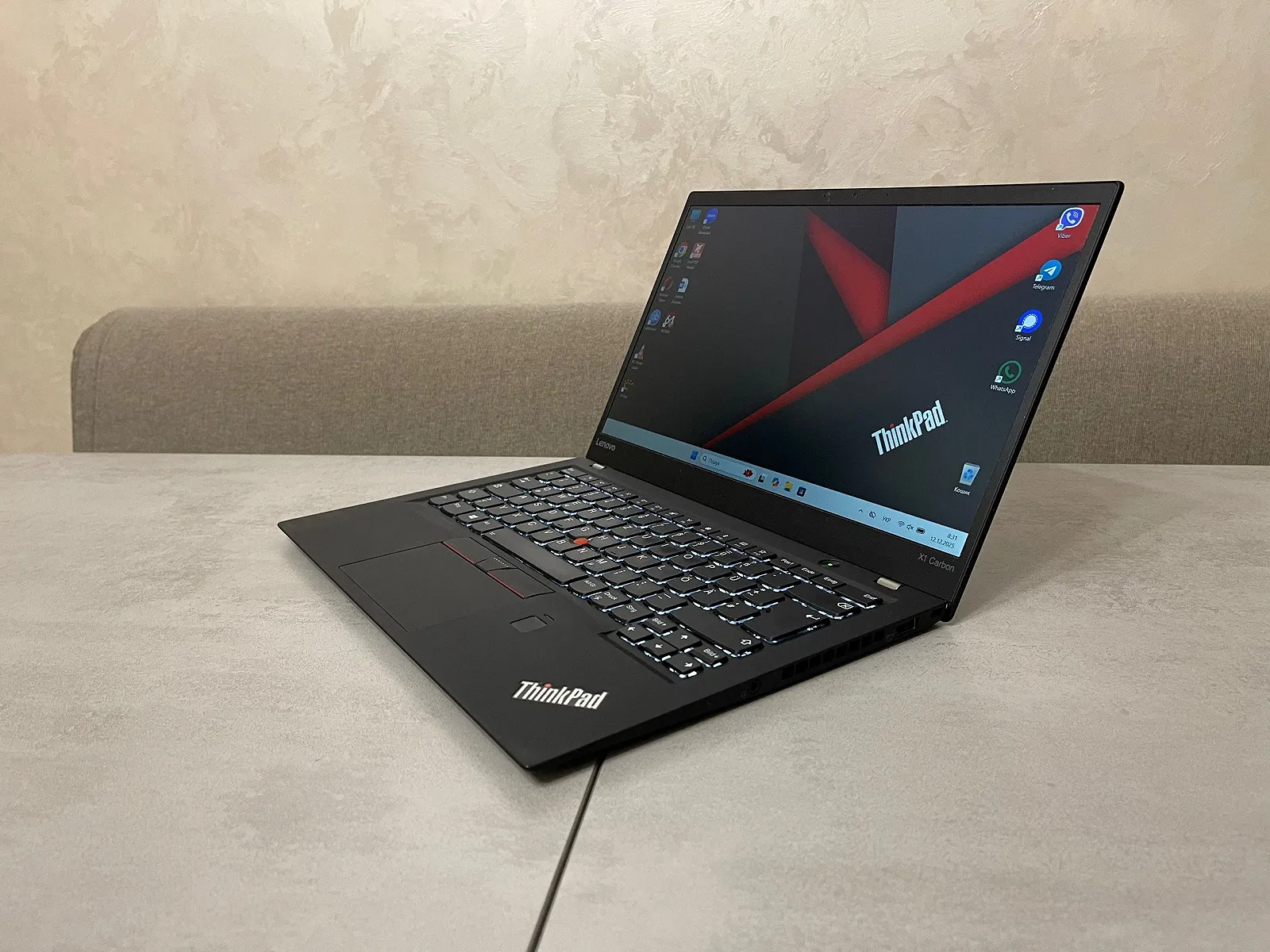 Ультрабук Lenovo ThinkPad X1 Carbon 4th Gen., 14" FHD IPS, i5-6300U, 8GB, 128GB SSD, фото №4 Ультрабук Lenovo ThinkPad X1 Carbon 4th Gen., 14" FHD IPS, i5-6300U, 8GB, 128GB SSD, фото №4