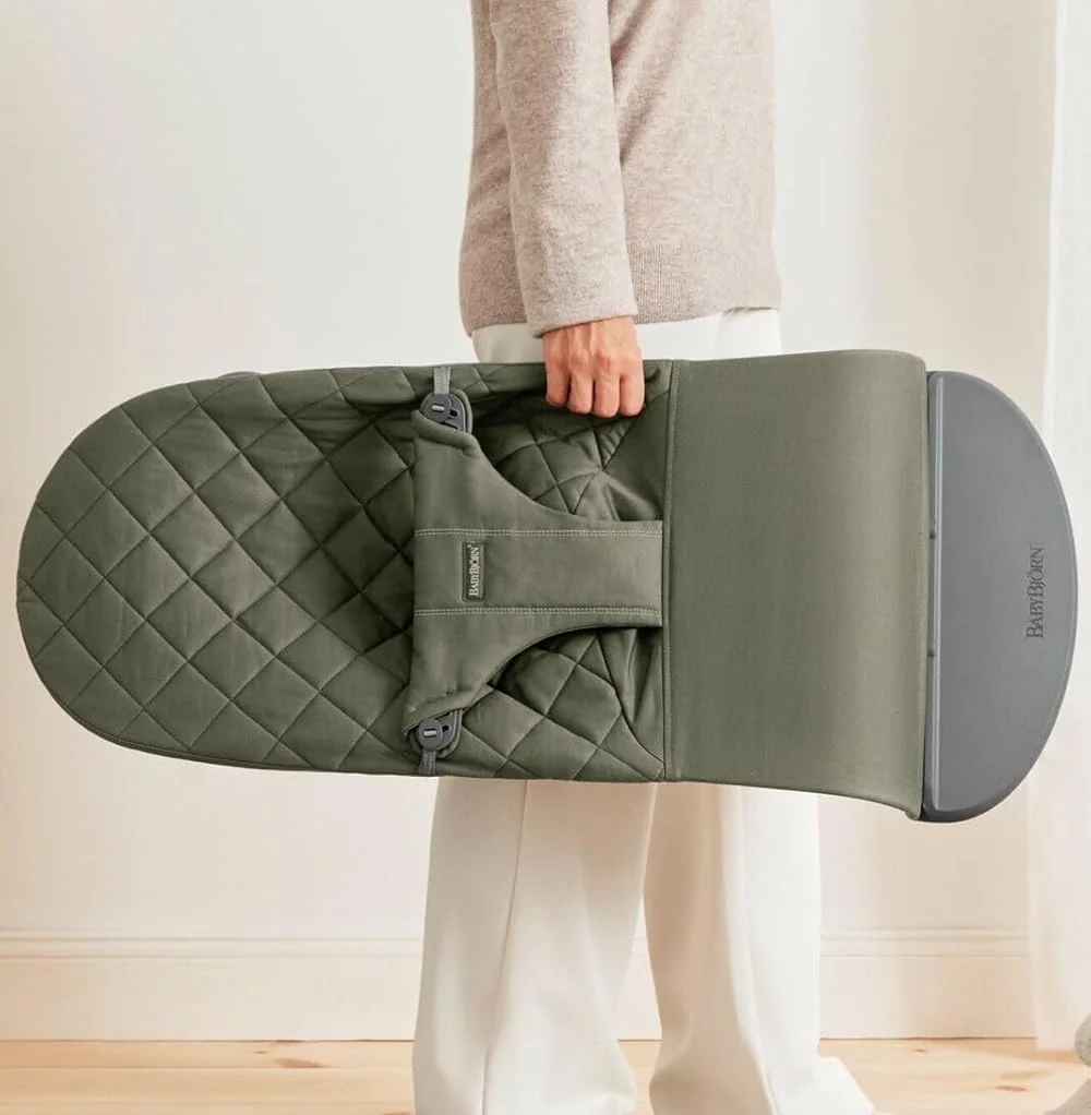 Шезлонг BabyBjörn Bliss / Dark Green / Woven Classic Quilt, фото №3 Шезлонг BabyBjörn Bliss / Dark Green / Woven Classic Quilt, фото №3