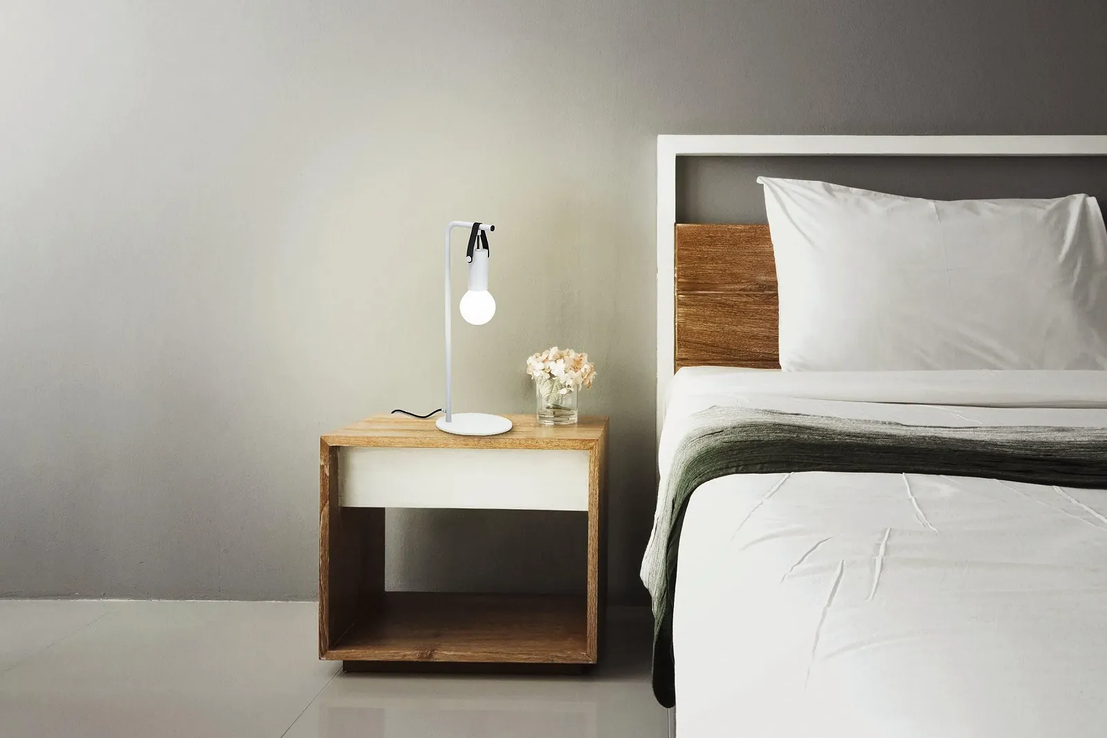 Настільна лампа EGLO Apricale Industrial сталь та шкіра світло-сіра чорна E27, фото №2