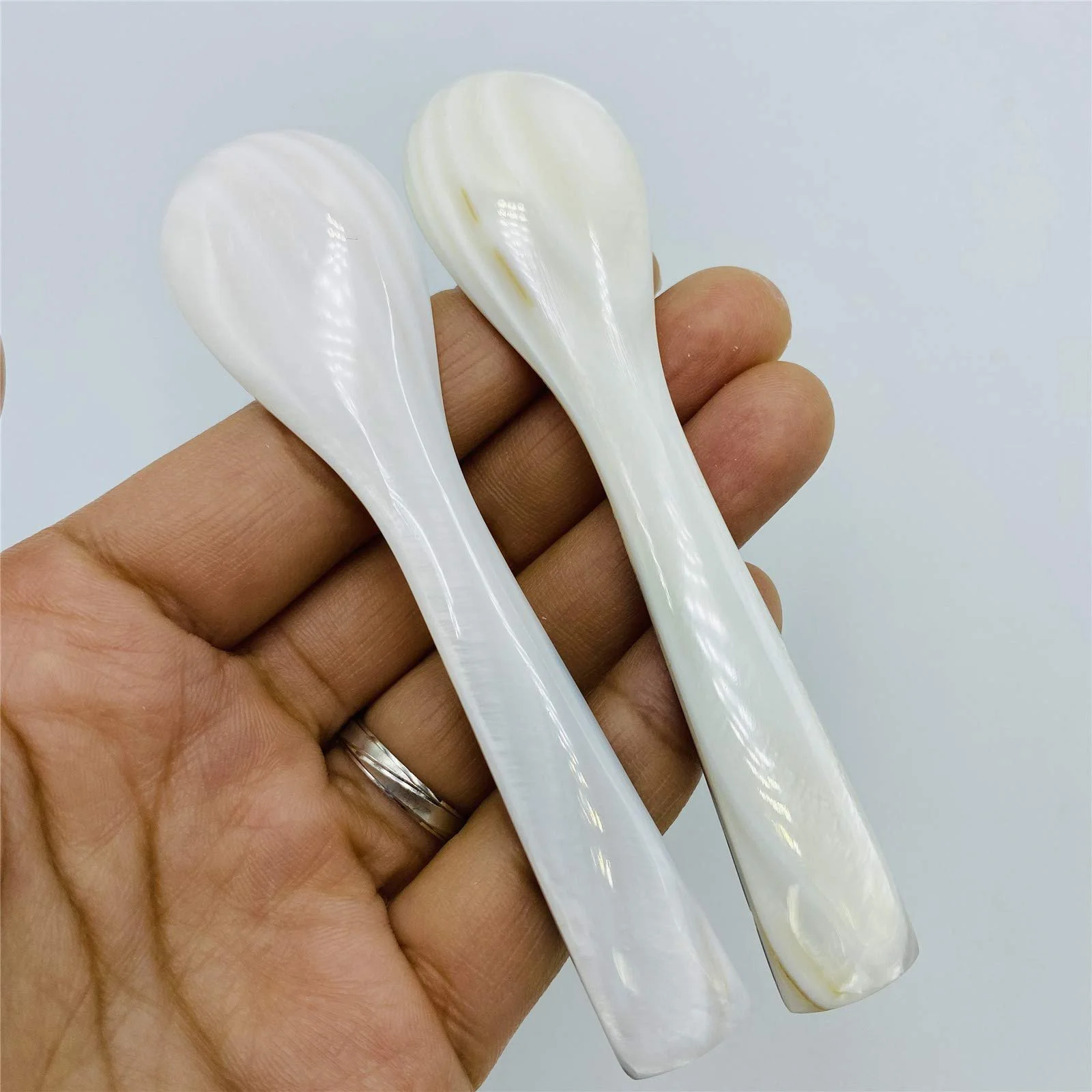 Ложка для ікри з перламутру 3.94 дюйми, набір 2 шт, ручна робота, з круглою ручкою біла, фото №4