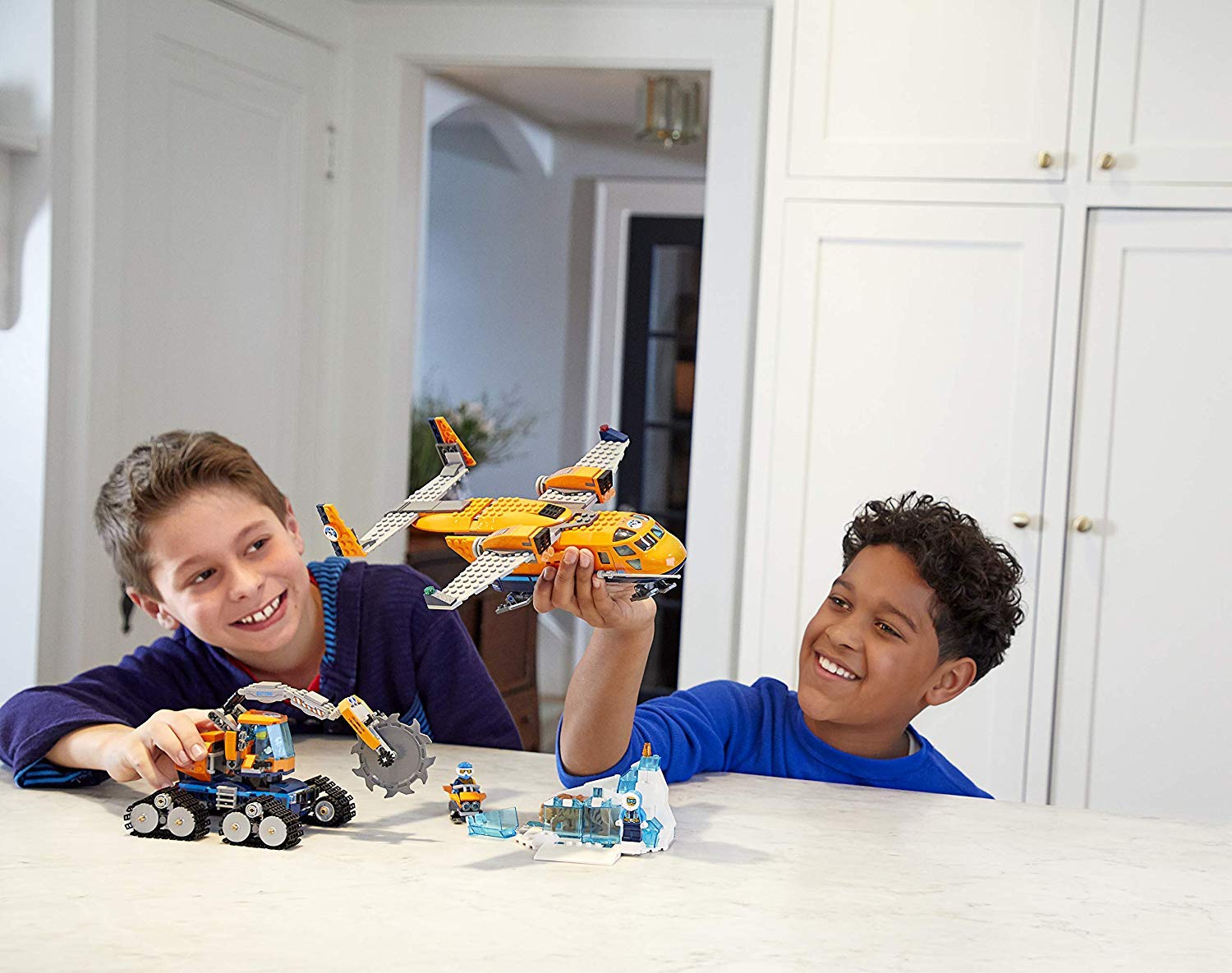 Конструктор LEGO City Арктическая экспедиция 60196 Самолет Воздушный транспорт белый/оранжевый, фото №4