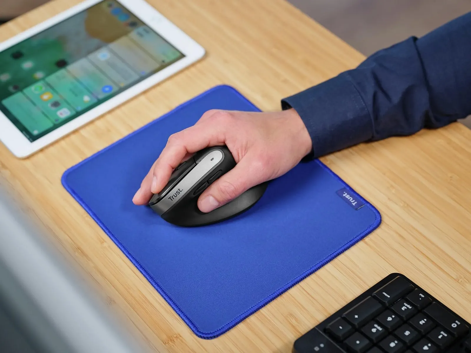 Мышь Trust Bayo+ Беспроводная Bluetooth + RF 2.4GHz Вертикальная Эргономичная Перезаряжаемая Черный, фото №7