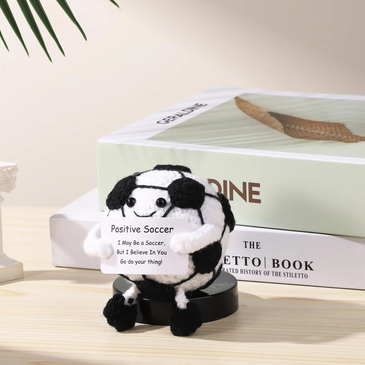 Игрушка TOYMIS Позитивный Вязанный Мяч Футбол, фото №4 Игрушка TOYMIS Позитивный Вязанный Мяч Футбол, фото №4