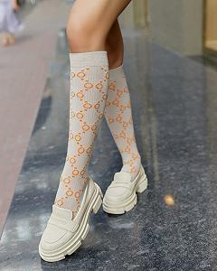 Бежевые гольфы ниже колена с рисунком для девушки - Фото 1