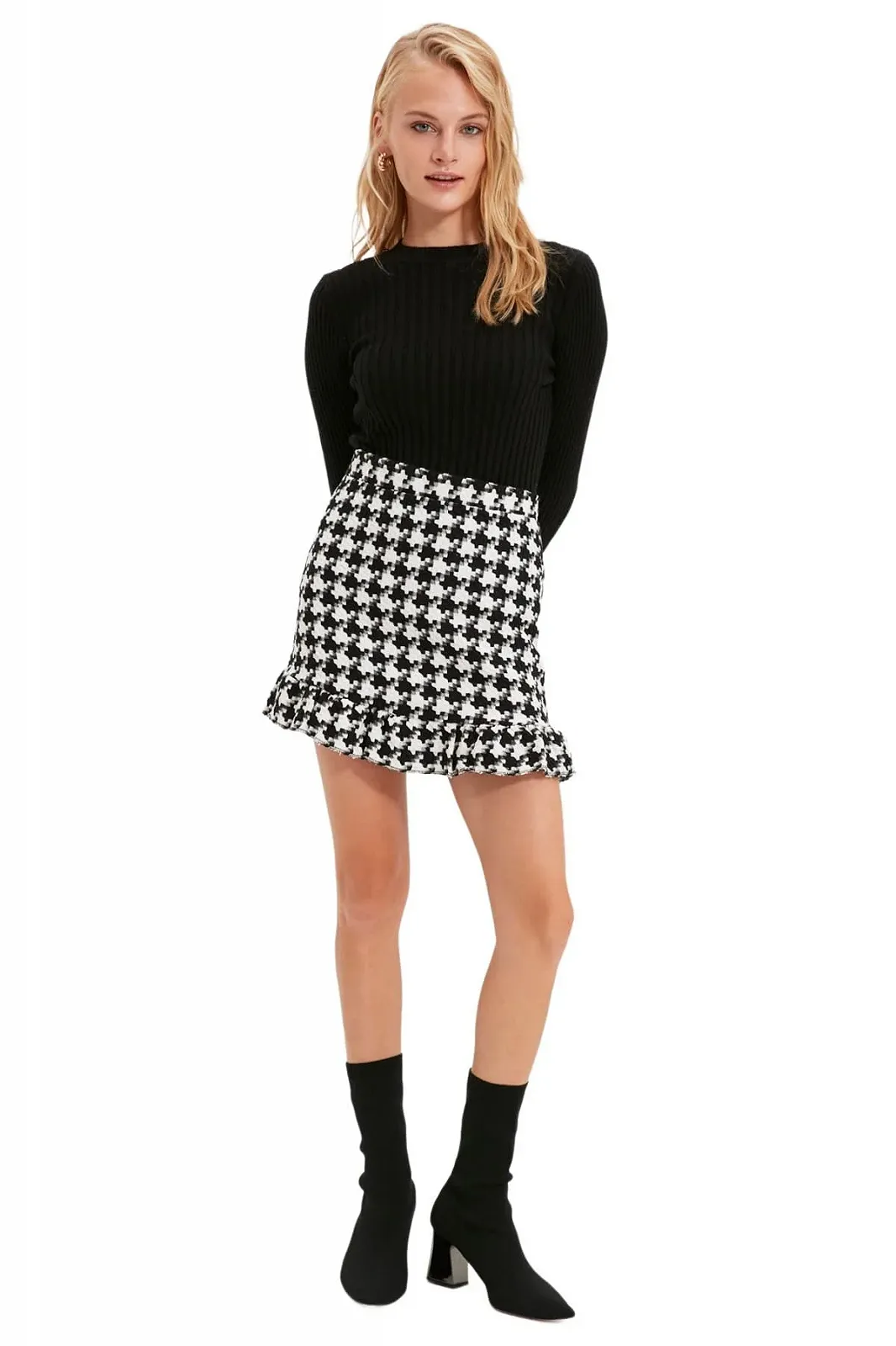 Мини-юбка TRENDYOL, оборка, подол "русалка", тканая, детская, фото №2 Мини-юбка TRENDYOL, оборка, подол "русалка", тканая, детская, фото №2