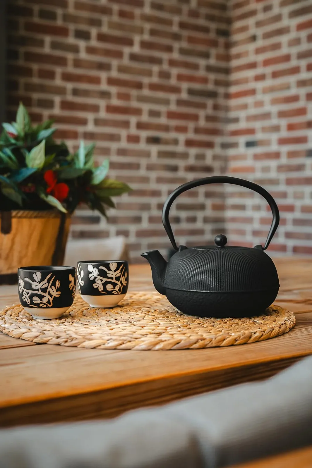 Чайник-заварник Чавунний Bredemeijer 1.0 Л Набір з 2 Порцеляновими Чашками, фото №6