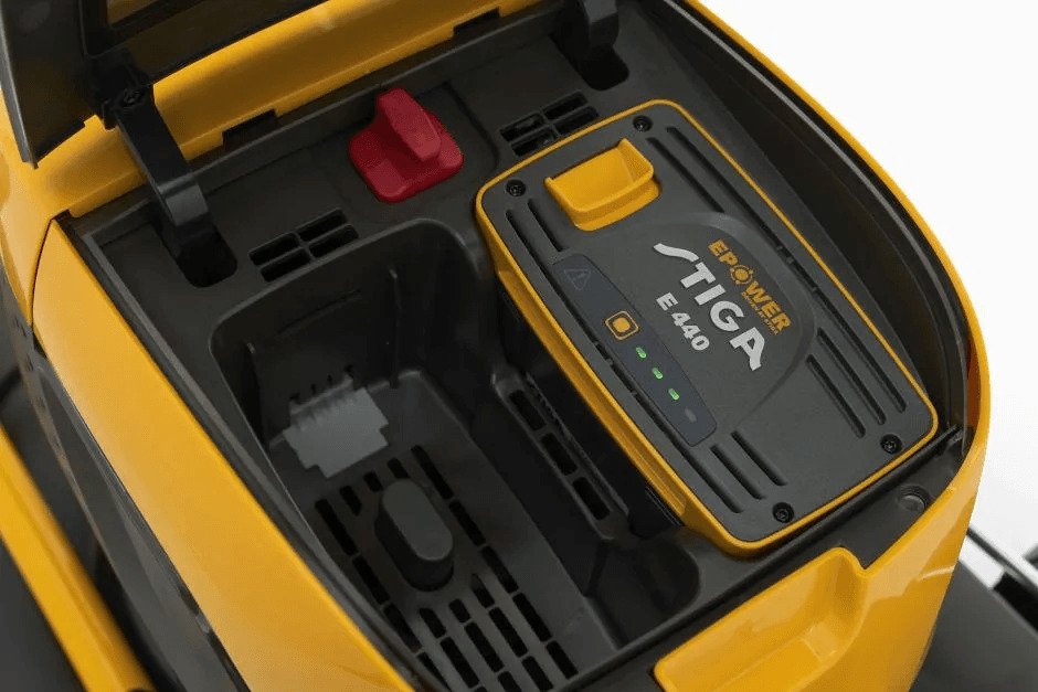 Акумуляторна газонокосарка Stiga Multiclip 547e Kit / 1300W / 48V 4Ah / до 500 м² / 45 см ширина скошування / Жовтий-чорний, фото №9